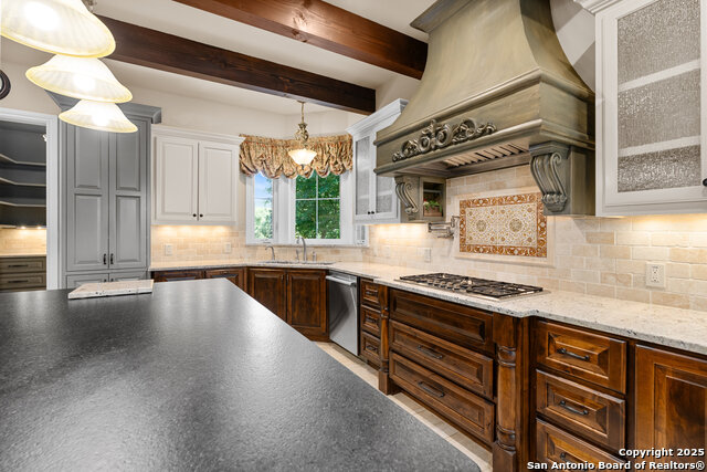 Image 32 of 81 For 8 Winged Foot