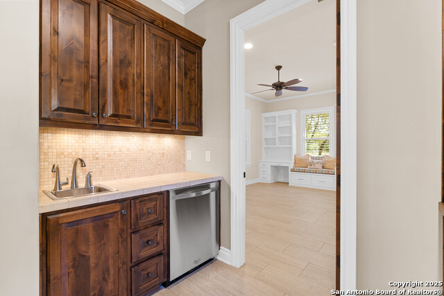 Image 43 of 81 For 8 Winged Foot