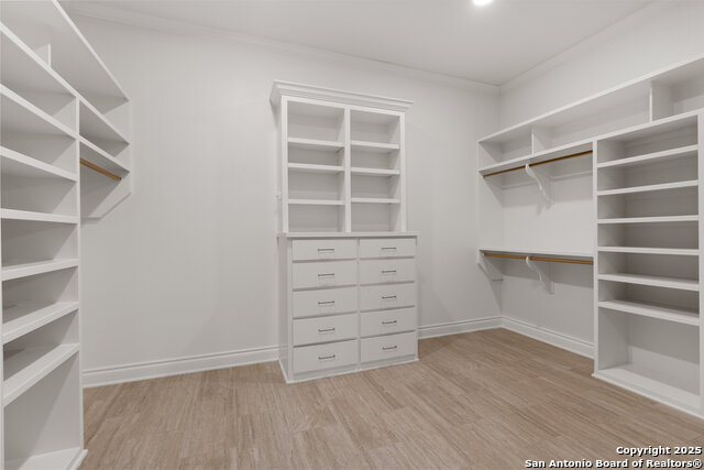 Image 66 of 81 For 8 Winged Foot