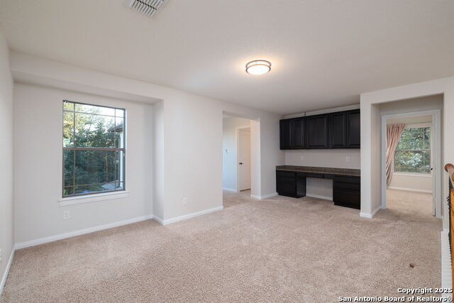 Listing photo id 16 for 1219 Ashbury Bay