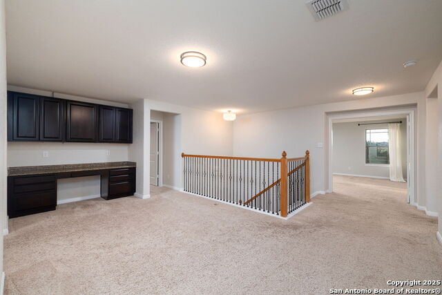 Listing photo id 17 for 1219 Ashbury Bay
