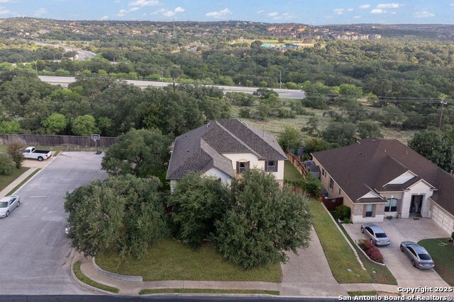 Listing photo id 0 for 1219 Ashbury Bay