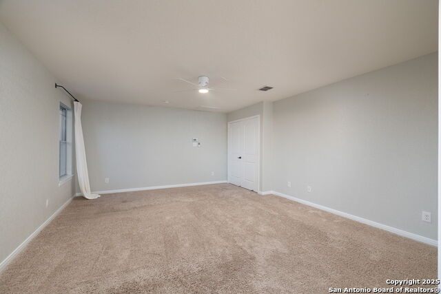 Listing photo id 18 for 1219 Ashbury Bay