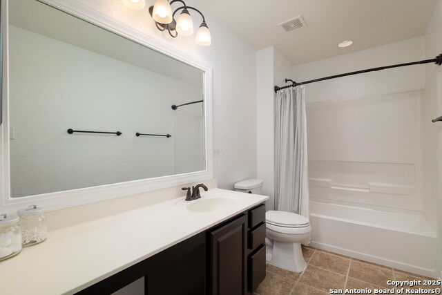 Listing photo id 26 for 1219 Ashbury Bay