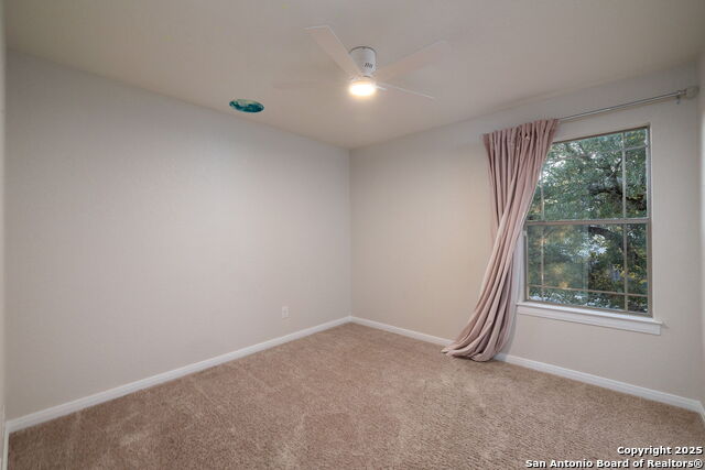Listing photo id 27 for 1219 Ashbury Bay