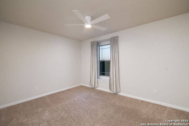 Listing photo id 28 for 1219 Ashbury Bay
