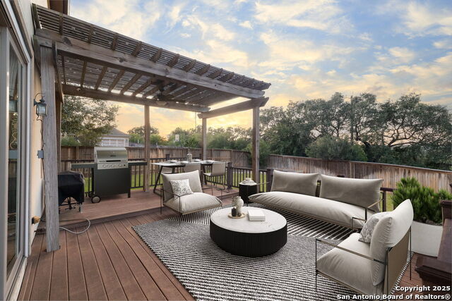 Listing photo id 32 for 1219 Ashbury Bay