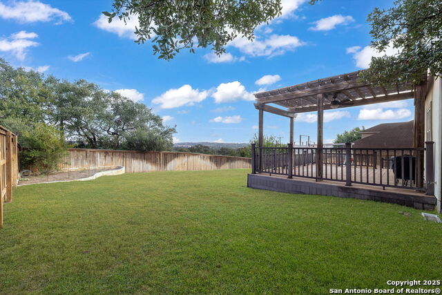 Listing photo id 34 for 1219 Ashbury Bay
