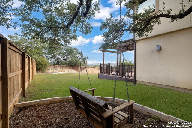 Listing photo id 37 for 1219 Ashbury Bay