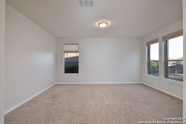 Listing photo id 5 for 1219 Ashbury Bay