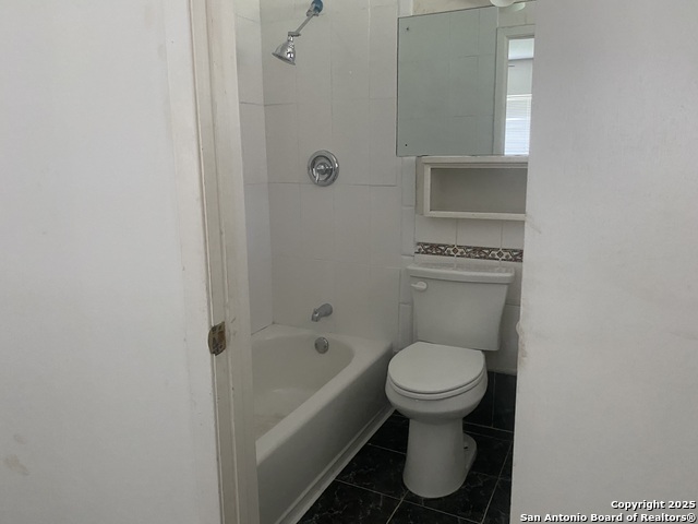 Image 11 of 15 For 1502 Park N