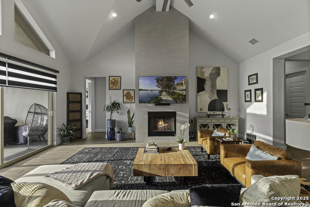 Image 13 of 42 For 552 Falcon Cove