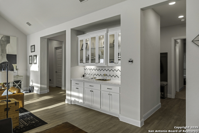 Image 21 of 42 For 552 Falcon Cove