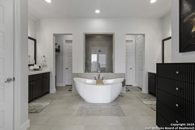 Image 24 of 42 For 552 Falcon Cove