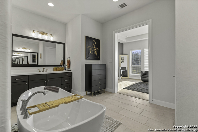 Image 27 of 42 For 552 Falcon Cove