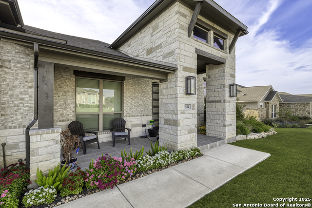 Image 6 of 42 For 552 Falcon Cove