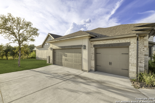 Image 7 of 42 For 552 Falcon Cove