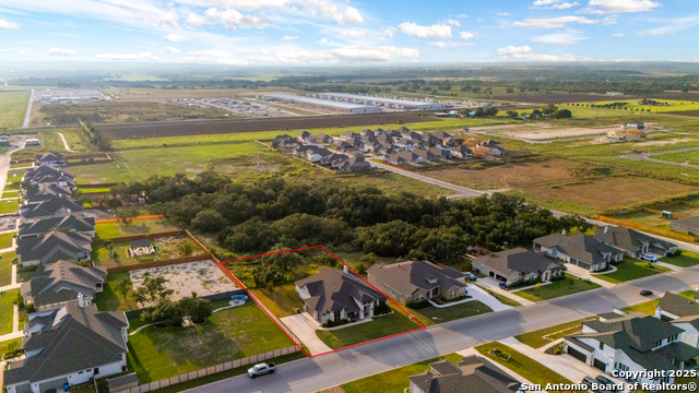 Image 8 of 42 For 552 Falcon Cove