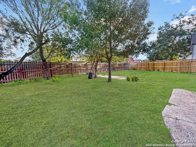 Image 23 of 24 For 1103 Hays  