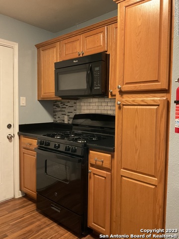 Image 5 of 10 For 1016 Kampmann Blvd  5