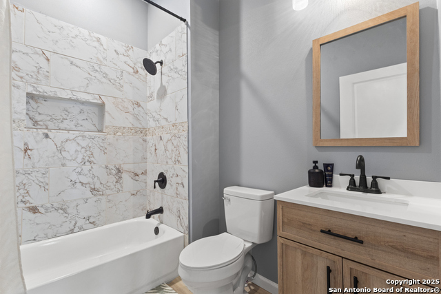 Image 15 of 23 For 2506 Saunders Ave