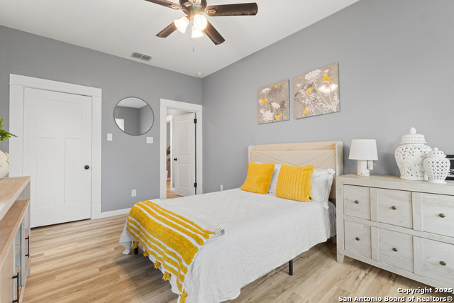 Image 18 of 23 For 2506 Saunders Ave