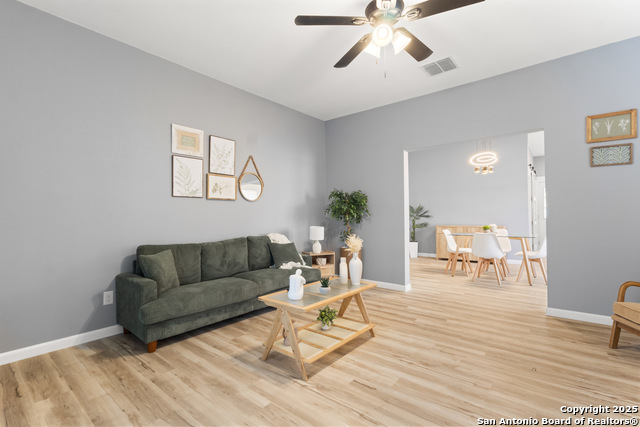 Image 4 of 23 For 2506 Saunders Ave