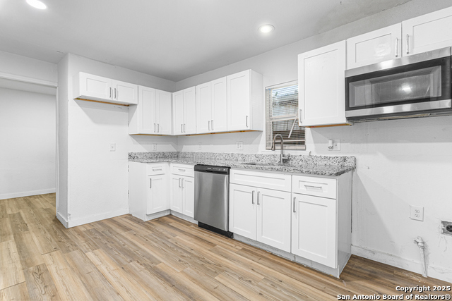 Listing photo id 11 for 3537 Laredo St S