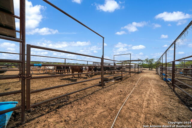 Image 18 of 42 For 5530 Blackhill
