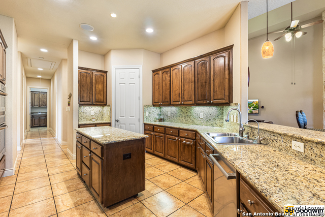 Image 11 of 36 For 25022 Estancia