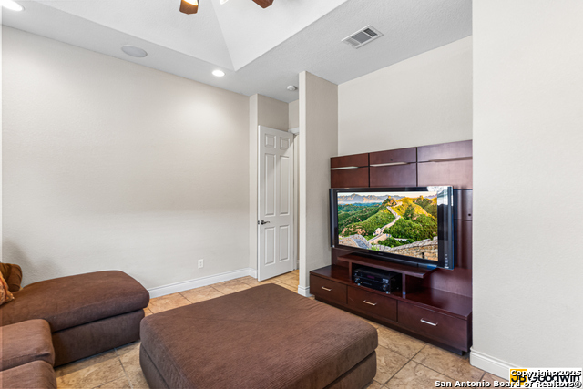 Image 27 of 36 For 25022 Estancia