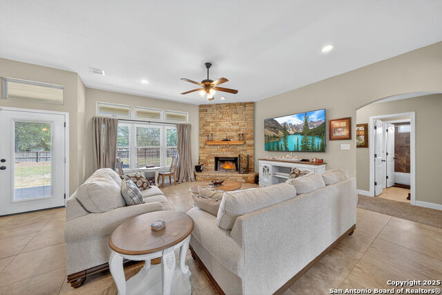 Image 9 of 32 For 1650 Embassy