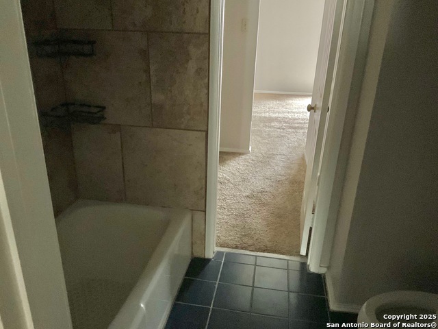 Image 18 of 28 For 4903 Ali Ave 4