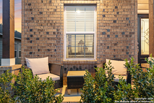 Listing photo id 0 for 163 Porcupine Ln