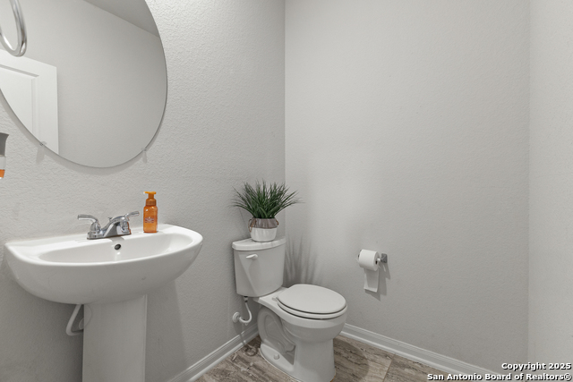 Listing photo id 3 for 163 Porcupine Ln