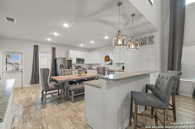 Listing photo id 7 for 163 Porcupine Ln