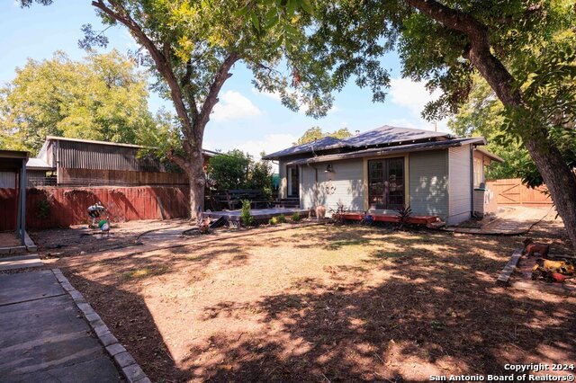 Image 26 of 34 For 228 Clifford Ct