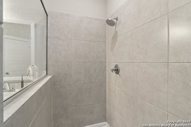 Image 31 of 40 For 14926 Palmer Creek