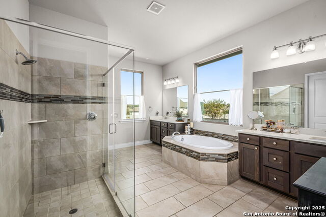 Listing photo id 14 for 1177 Nutmeg  