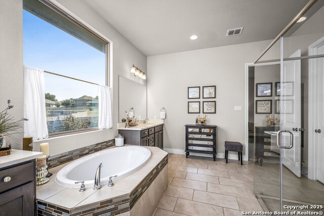 Listing photo id 16 for 1177 Nutmeg  