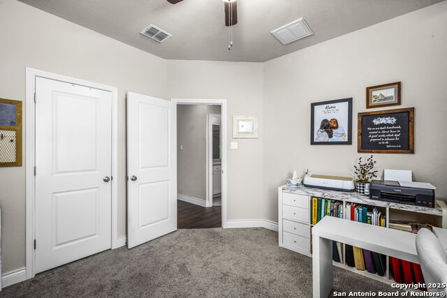 Listing photo id 20 for 1177 Nutmeg  