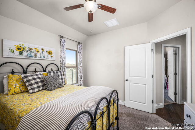 Listing photo id 23 for 1177 Nutmeg  