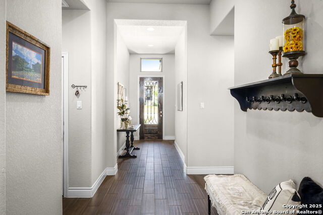 Listing photo id 1 for 1177 Nutmeg  