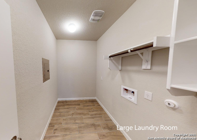 Image 17 of 19 For 15050 Gelding Heights