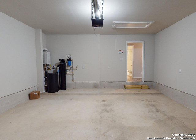 Image 18 of 19 For 15050 Gelding Heights