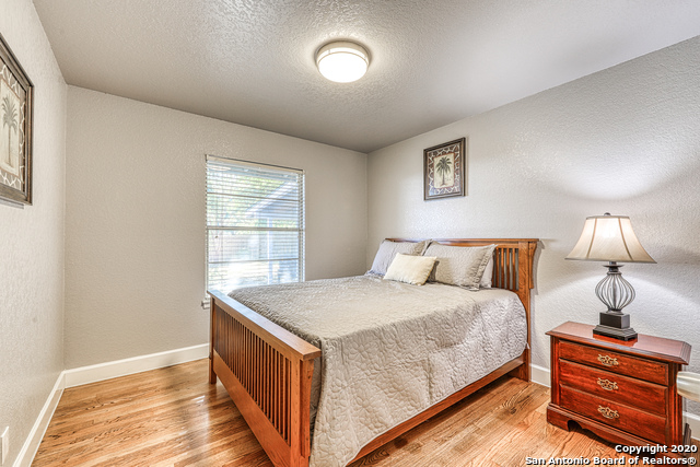 Listing photo id 9 for 226 Tammy