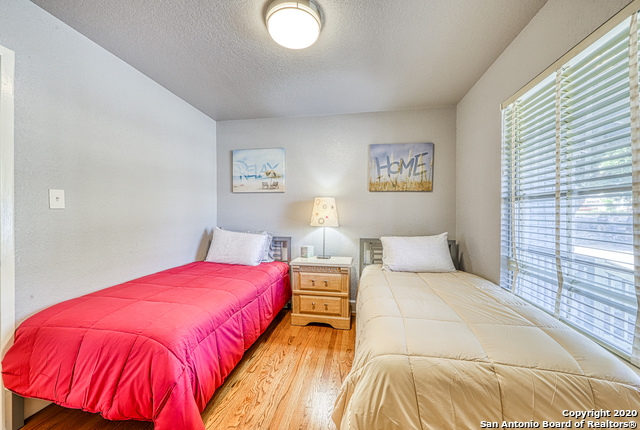 Listing photo id 10 for 226 Tammy
