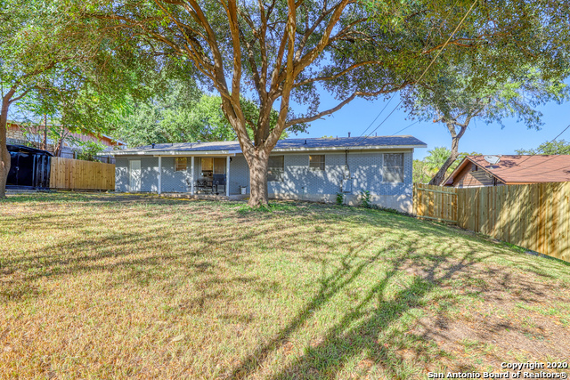 Listing photo id 14 for 226 Tammy