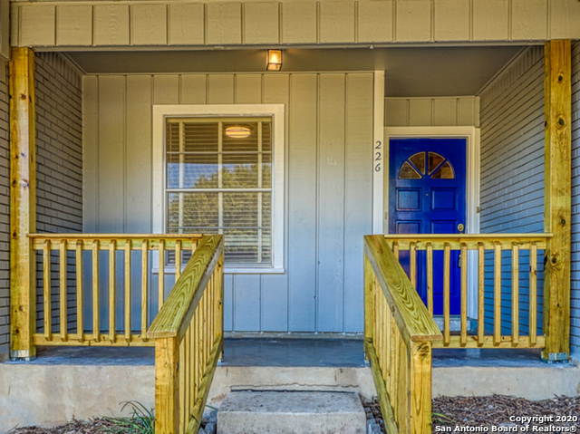 Listing photo id 0 for 226 Tammy