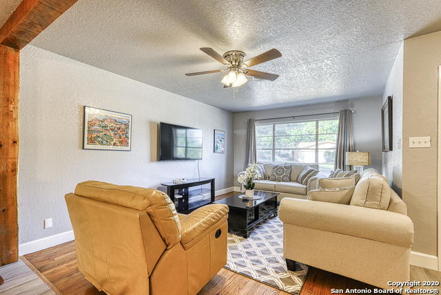 Listing photo id 2 for 226 Tammy